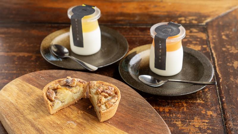 枇杷やレモンを使ったご当地スイーツ「嶺岡プリン」「フルーツ焼き込みタルト」